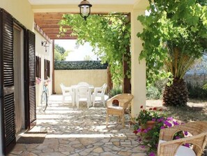 Outdoor dining - in Itria Tal Apulien by Interhome (Martina Franca)