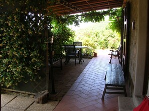 Outdoor dining - Ein-Zimmer-Wohnung 'Ligoracce by Interhome (Castellina Marittima)