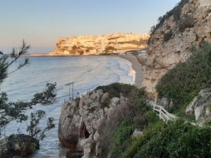 Beach - Brandneue Wohnung in Villa mit Schwimmbad by Interhome (Peschici)