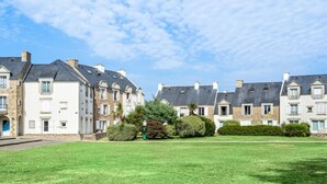 Unclassified image, 3 of 3, button - Apartment in Fogeo Near Scenic Beach (Arzon)
