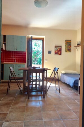 Dining - Wohnung in Vieste mit privatem Garten by Interhome (Vieste)