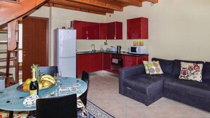 Unclassified image, 4 of 18, button - 'Soffio di Rugiada by Interhome (Fonteno)