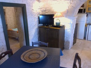 Dining - Trullo Panorama - Exklusiver privater Pool by Interhome (Locorotondo)