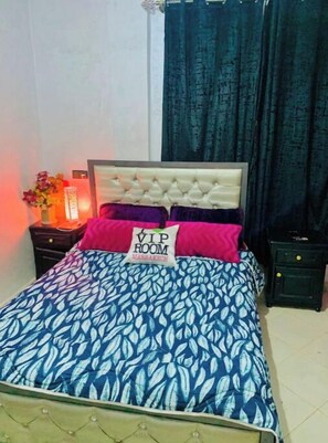 2 bedrooms, bed sheets - Modern Apartment near Highway & City Entrance (Tamansourt)