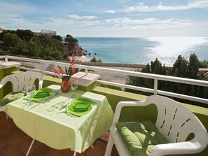 Outdoor dining - mit Balkon by Interhome (Miami Platja)