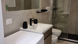 Bathroom - Wohnung Cala Pescatori ein paar Schritte vom Meer entfernt by Interhome (Ostuni)