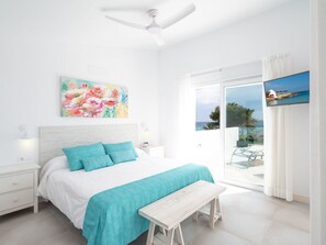 4 bedrooms, Internet - Villa Lucia mit Meerblick und Pool in Santo Tomas by Interhome (Es Migjorn Gran)