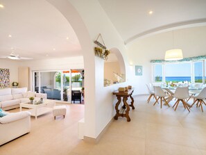 Interior - Villa Ponti A5 - direkt am Meer by Interhome (Es Migjorn Gran)
