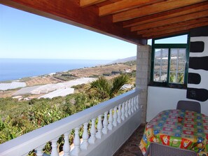 Outdoor dining - für 4 Personen ca. 50 m² in La Punta, La Palma (Westküste von La Palma) by Interhome (Tijarafe)