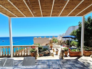Terrace/patio - 'Villa Rizzo' mit Terrasse by Interhome (Castro)