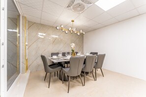 Dining - Well-Connected, Family-Friendly Community with Resort-Style Amenities, Minutes from Major Malls (Dubai)