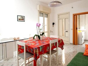 Dining - Wohnung in einer Residenz, nur wenige Meter vom Meer entfernt by Interhome (Nardò)