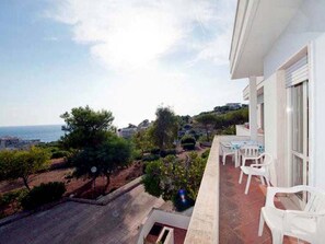 Terrace/patio - Wohnung in einer Residenz, nur wenige Meter vom Meer entfernt by Interhome (Nardò)