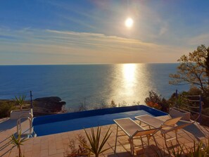 Pool - Buchtblick-Villa am Meer mit exklusivem Pool by Interhome (Marina Serra)