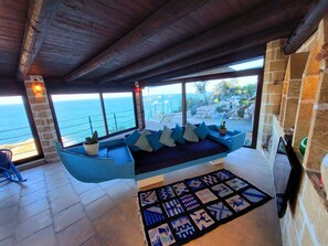Living area - Buchtblick-Villa am Meer mit exklusivem Pool by Interhome (Marina Serra)
