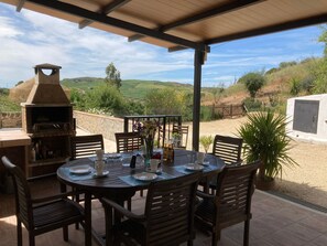 Outdoor dining - Wunderschön gelegenes Ferienhaus mit privatem Pool by Interhome (Málaga / Antequera)