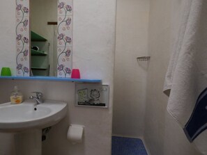 Bathroom - Casa Consultorio by Interhome (Guatiza)