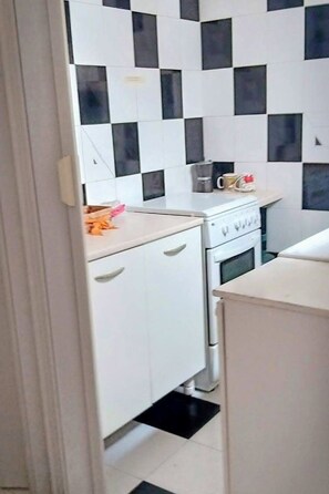 Fridge, cookware/dishes/utensils - Giotto Aradeo by Interhome (Acquarica del Capo)