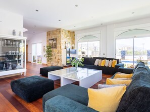 Living area - Ferienvilla "Villa Syrah" mit Jacuzzi by Interhome (Puerto de la Cruz)