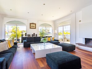Living area - Ferienvilla "Villa Syrah" mit Jacuzzi by Interhome (Puerto de la Cruz)