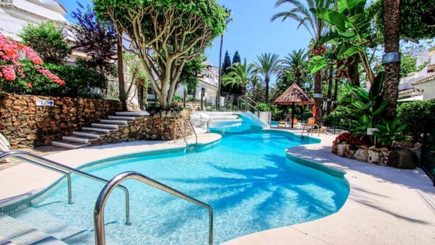 Pool - Penthouse in Marbella With Rooftop Jacuzzi (Marbella)