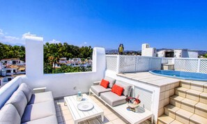 Outdoor spa tub - Penthouse in Marbella With Rooftop Jacuzzi (Marbella)
