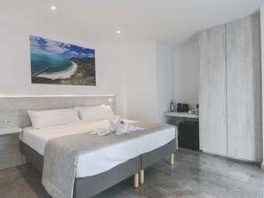 8 bedrooms, Internet - in Adeje mit privatem Pool by Interhome (Armeñime)