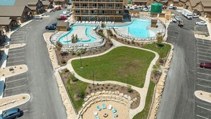 Exterior - Lazy River - Lake Views - Hot Tub - Pet Frndly! (Kimberling)