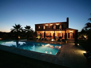 Pool - mit großem Pool,  parkähnlichen Garten by Interhome (Manacor)