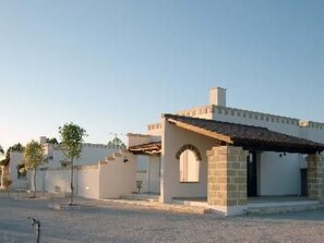 Exterior - Gemütliche Ferienwohnung in Sogliano Cavour mit Terrasse, gemeinsamem Pool und by Interhome (Porto Cesareo)