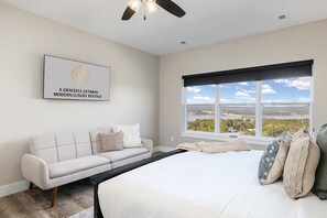 Iron/ironing board, travel crib, free WiFi, bed sheets