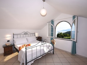 5 bedrooms, Internet - Traumvilla mit Panoramapool by Interhome (Vibonati)
