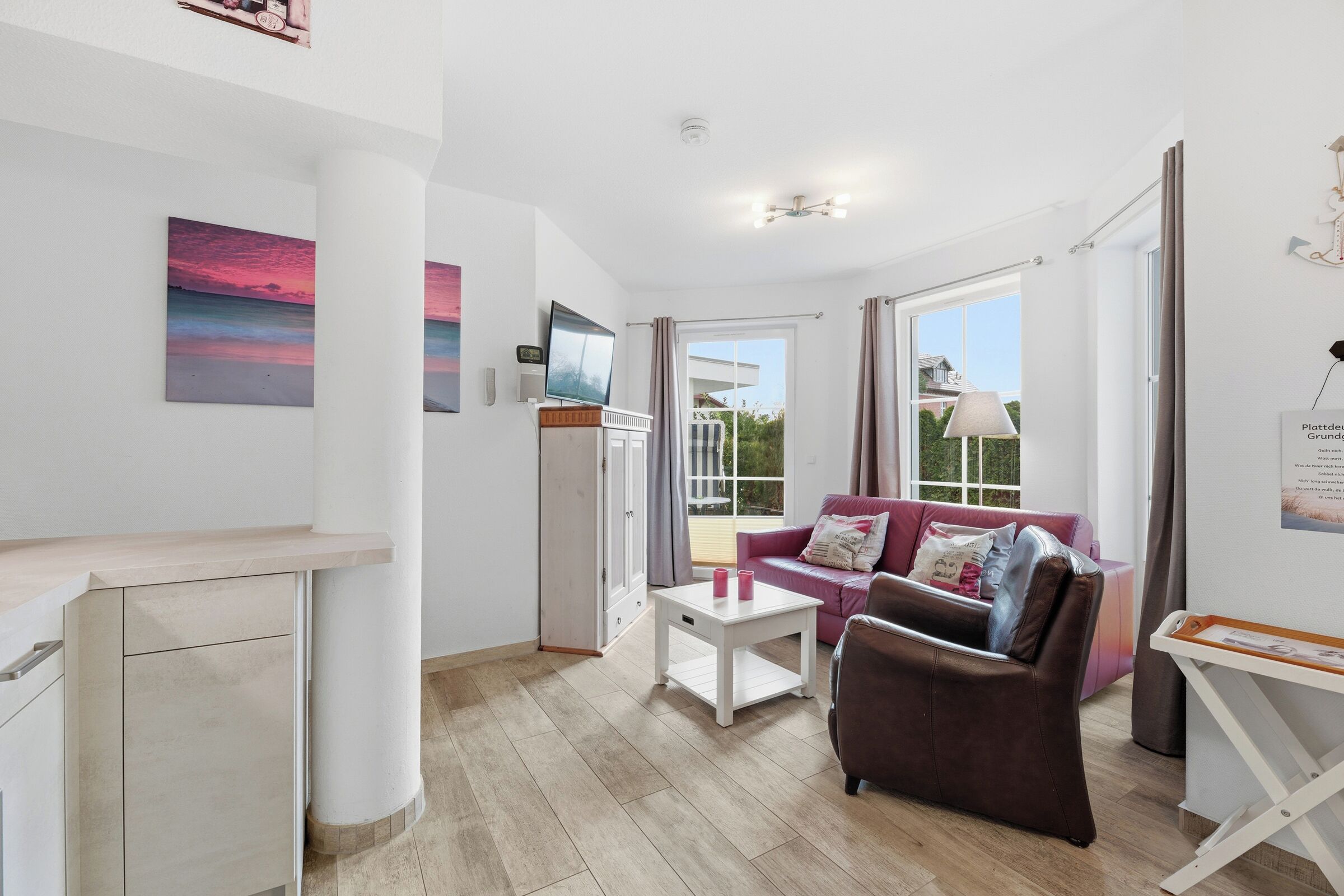 Fernseher, Bücher, Stereoanlage