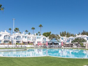 Pool - mit eigenem Garten und Terrasse by Interhome (Maspalomas)