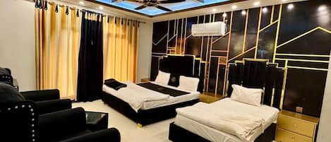 Habitació doble Deluxe, vistes a la muntanya | Habitacions insonoritzades, planxa i posts de planxar i wifi gratuïta