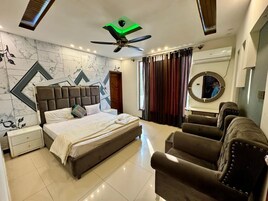 Deluxe Double Room, Mountain View | Soundproofing, iron/ironing board, free WiFi