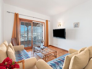 Living area - Panoramica Los Gigantes Meerblick by Interhome (Los Gigantes)