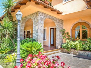 Exterior detail - Wohnung in Centola mit gemeinsamem Pool, Terrasse und Grill by Interhome (Centola)