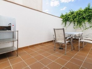 Outdoor dining - "Casa rural el Castillejo". by Interhome (Güevéjar)