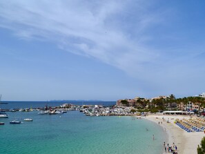 Beach - Luxuswohnung direkt am Strand by Interhome (Colònia St Jordi)