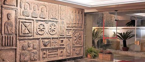 المنشأة من الداخل