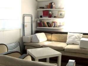 TV, DVD player - Romantische Auszeit in Campo De' Fiori by Interhome (Rome)