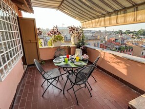 Outdoor dining - Spanish Steps Rome View by Interhome (Rome)