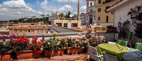 تناول الطعام بالخارج