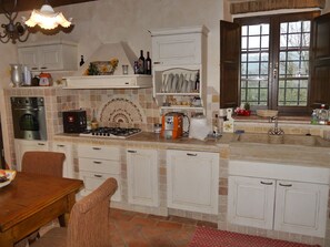 Fridge, microwave, oven, dishwasher - Landgut "Casa Buriano Fabio by Interhome (Quarrata)