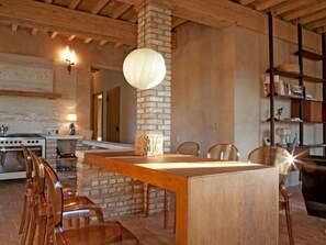 Dining - "Villa III Apicus" by Interhome (Volterra)