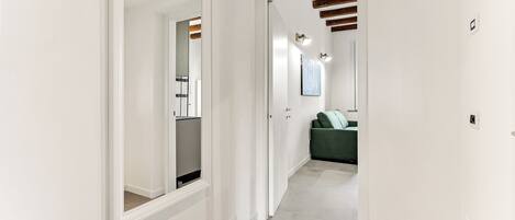 Strykejern/-brett og wi-fi (inkludert)