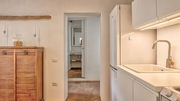 Réfrigérateur, four, lave-vaisselle