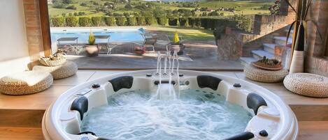 Bañera de hidromasaje interior