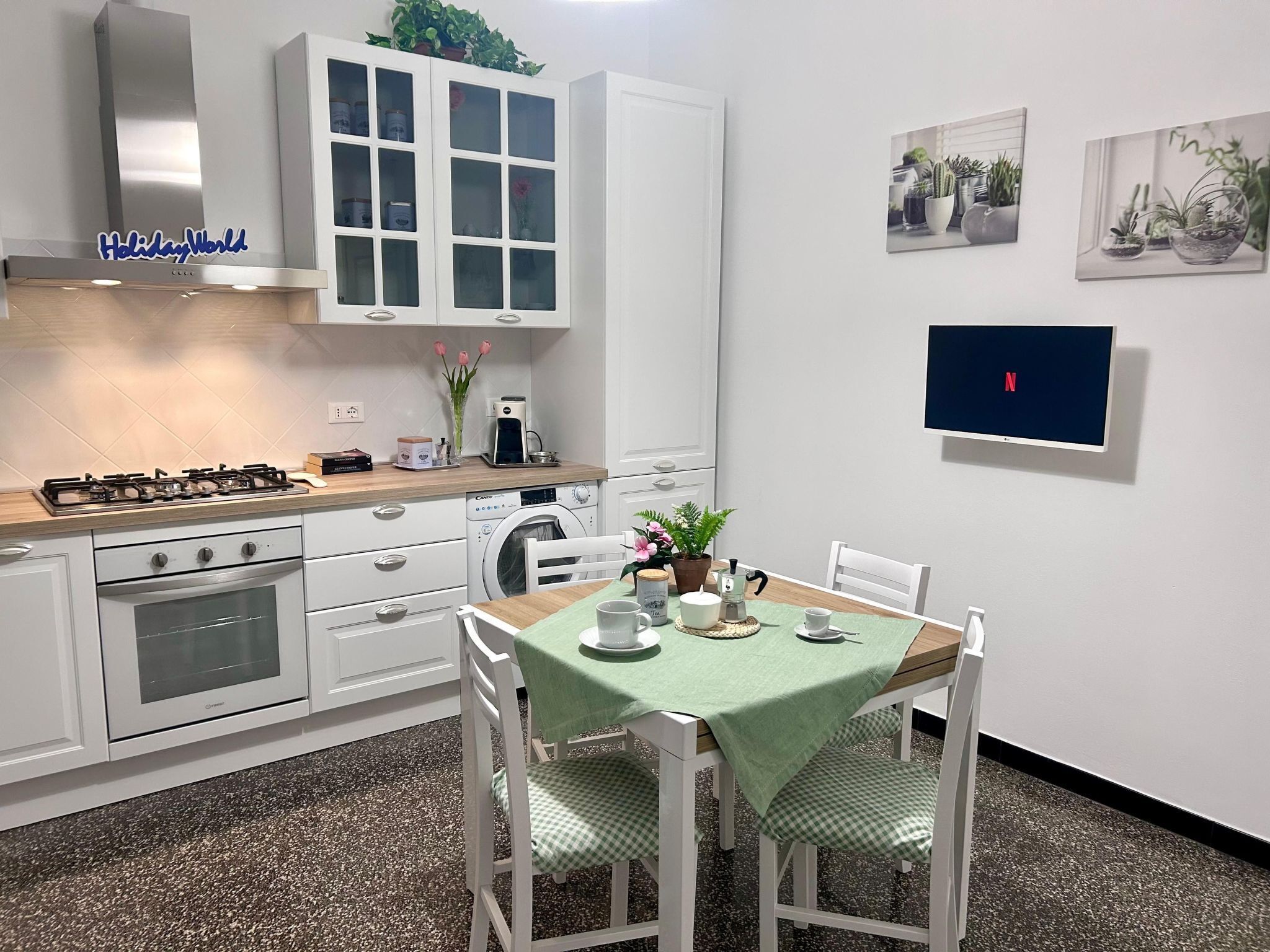 Kitchen / Dining Room